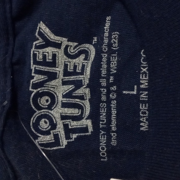 ✨ Looney Toons Tee - Picture 2 of 2